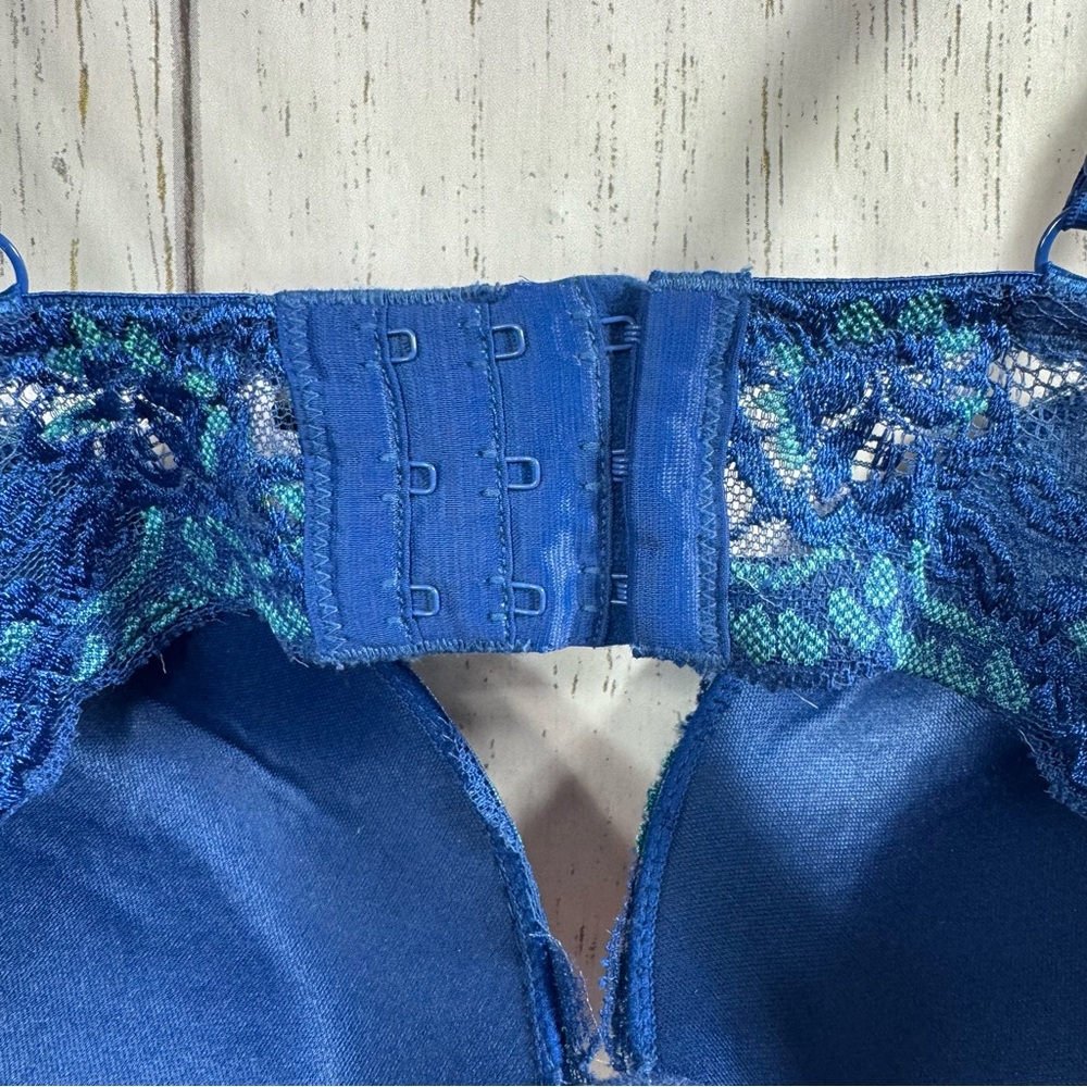 Frederick’s of Hollywood Blue Lace Push Up Bra 34D Underwire Padded - Picture 7 of 12